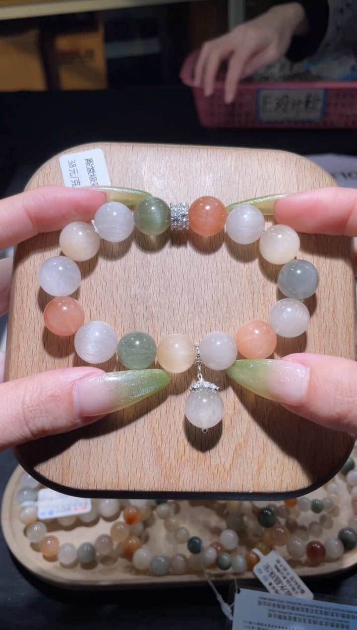 【闪购商品】水晶手链未镶嵌208号多性样发一T  13+