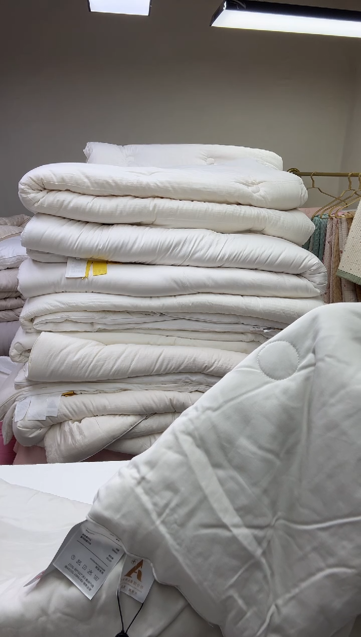 95%以上灰色200*230春秋被**4.5