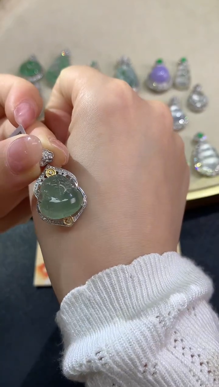 吊坠(不含链)18K金镶嵌翡翠吊坠(不含链)|6800