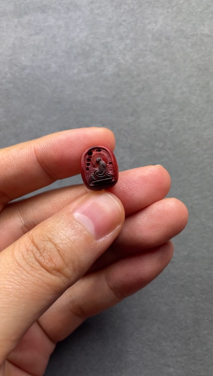 【闪购商品】南红玛瑙配饰未镶嵌苏工雕刻包浆料无相佛背云