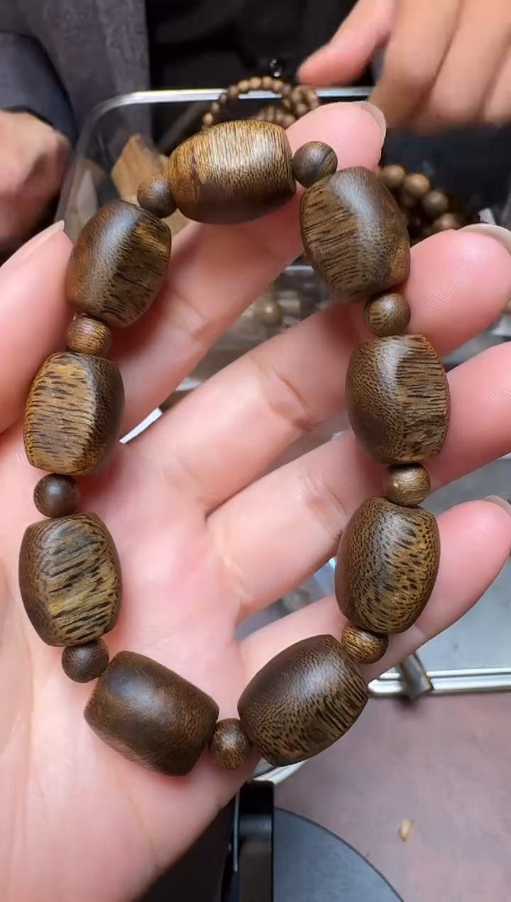 沉香手串千里香随形留疤单圈13克+