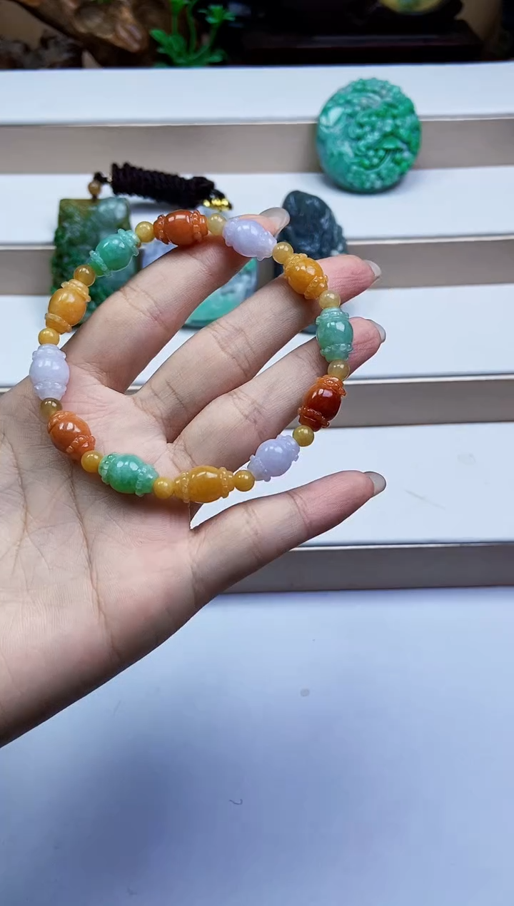 颈饰未镶嵌翡翠翡翠A货