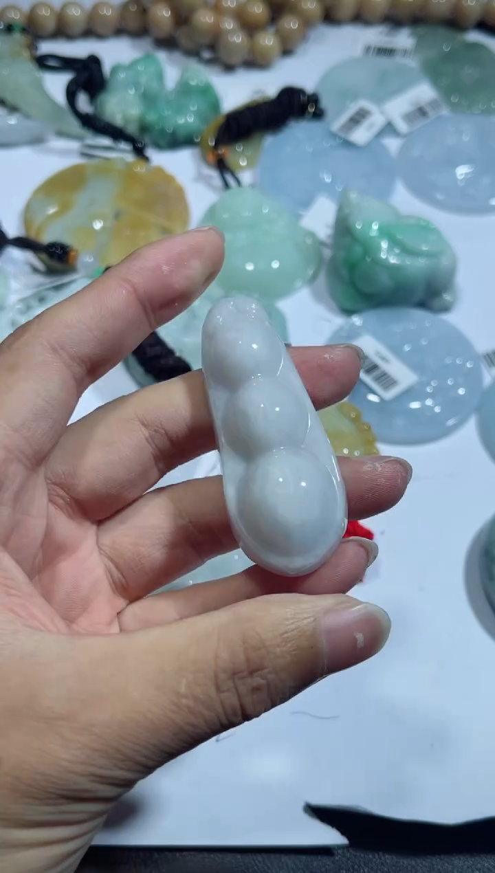 【闪购商品】翡翠吊坠(不含链)未镶嵌00001040