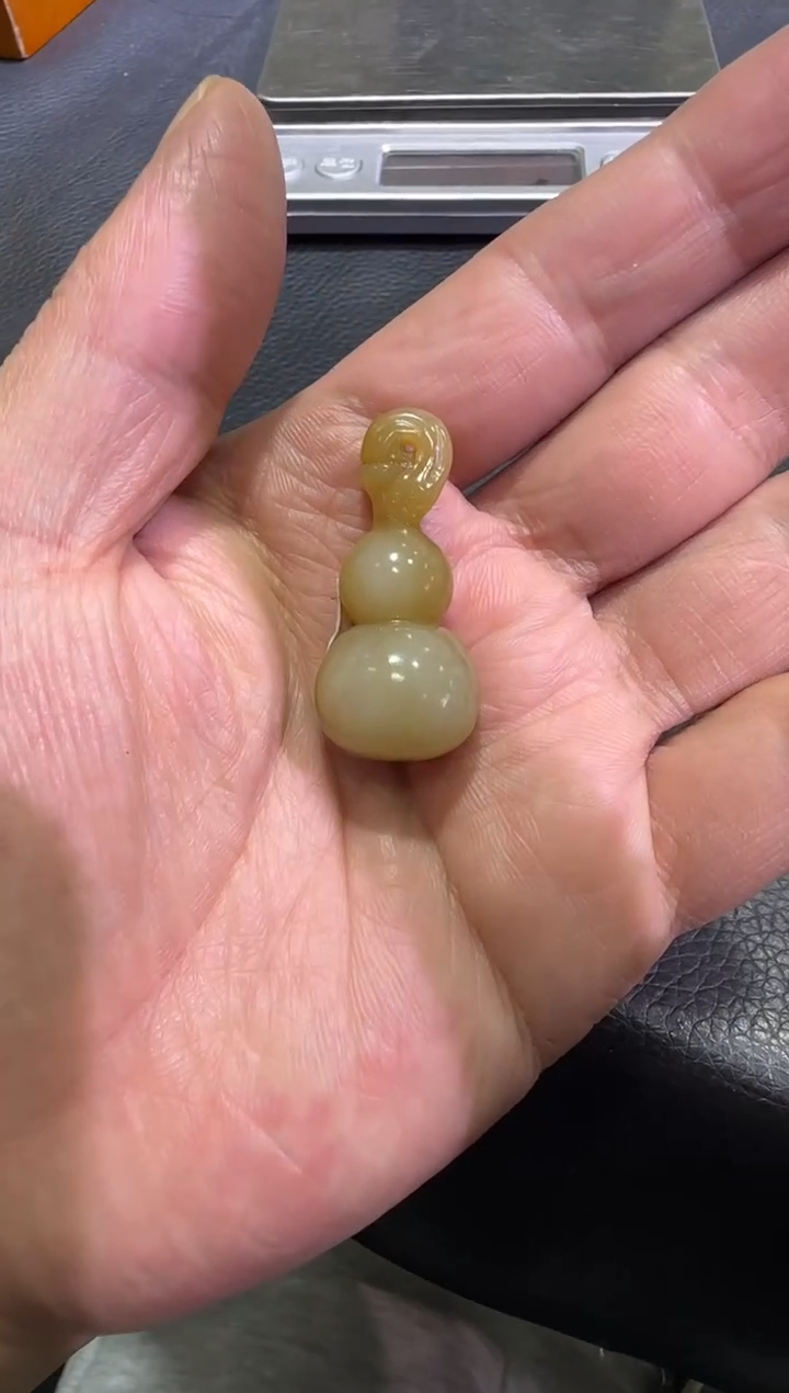 吊坠(不含链)未镶嵌和田玉金山糖白挂件（产地直发）