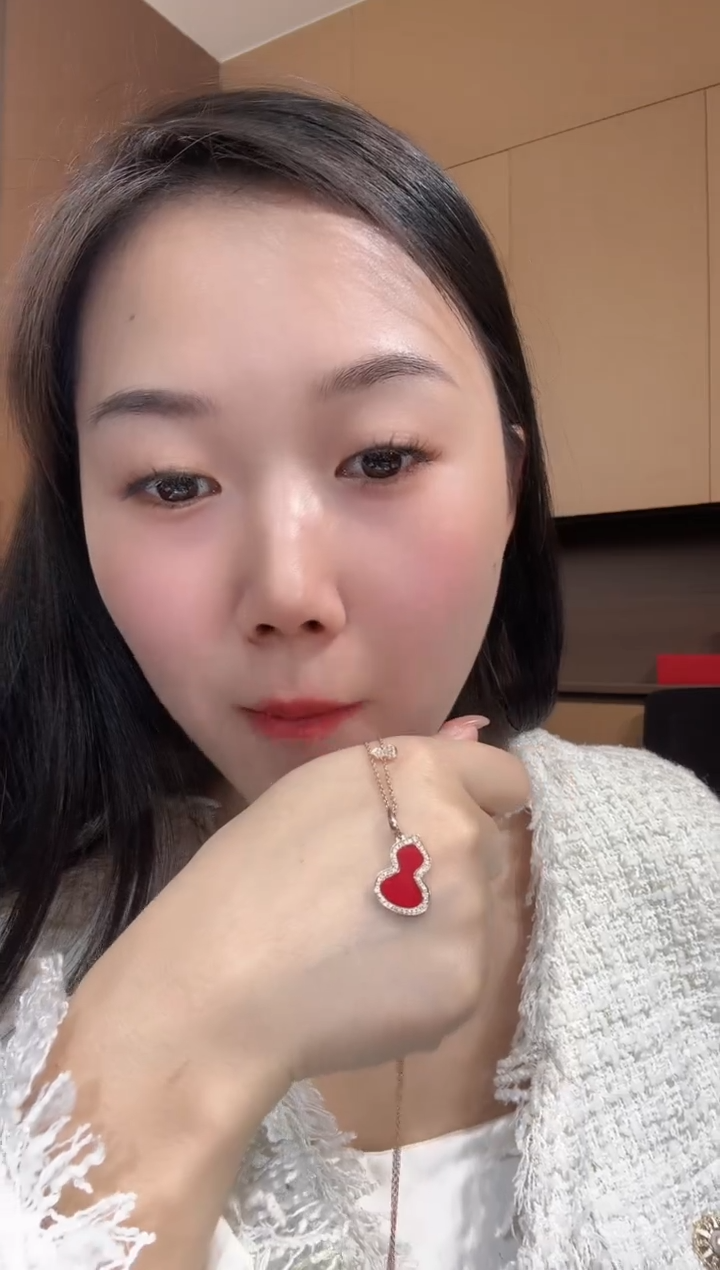 【闪购商品】钻石套链18K金镶嵌红葫芦套链GHJ