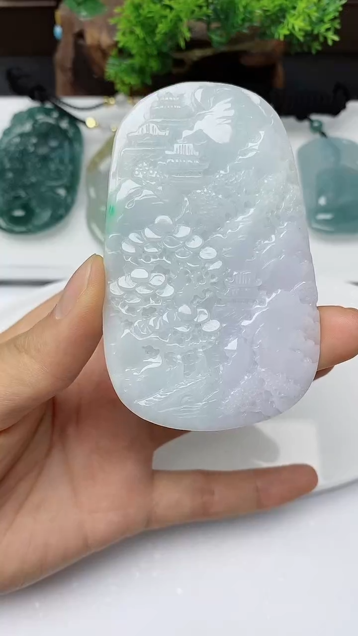 【闪购商品】翡翠颈饰未镶嵌         