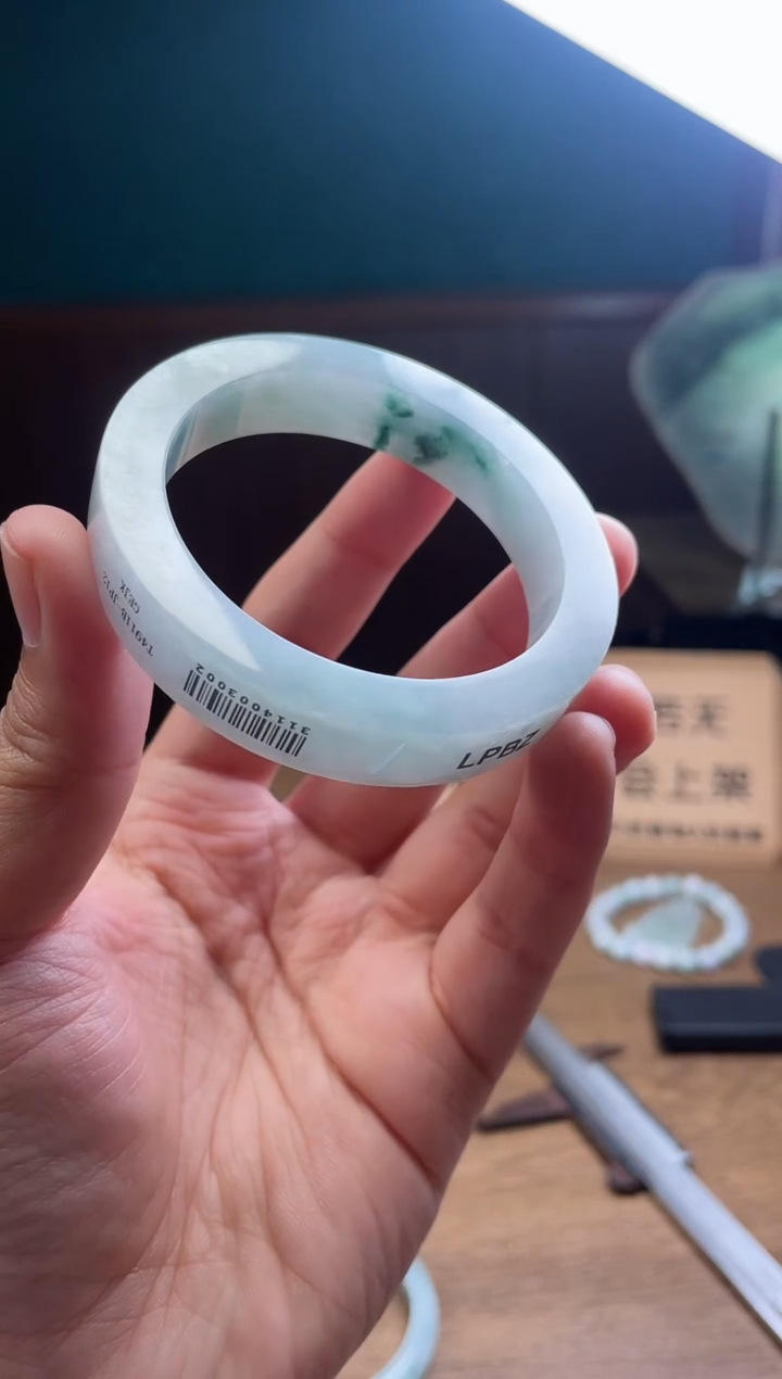 【闪购商品】定制翡翠手镯未镶嵌定制