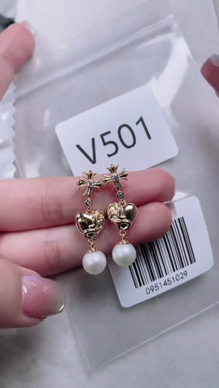 【闪购商品】淡水珍珠耳饰银S925镶嵌V501
