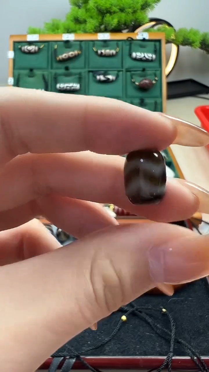 玛瑙/玉髓（覆膜）颈饰未镶嵌10.（微瑕随机发货）