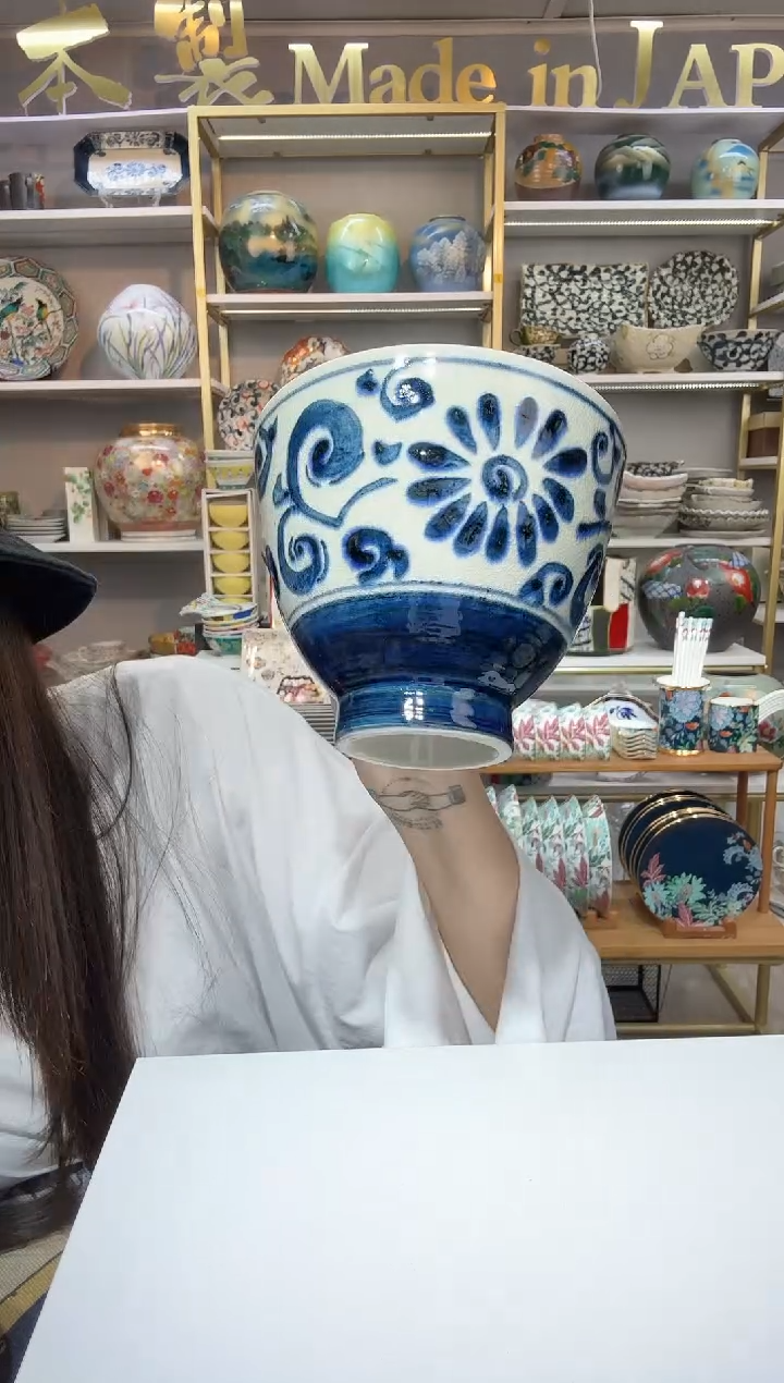 陶瓷宗山窑冰裂纹高脚碗-蓝菊一只