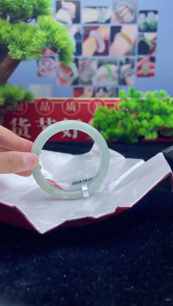 翡翠未镶嵌手镯11手镯