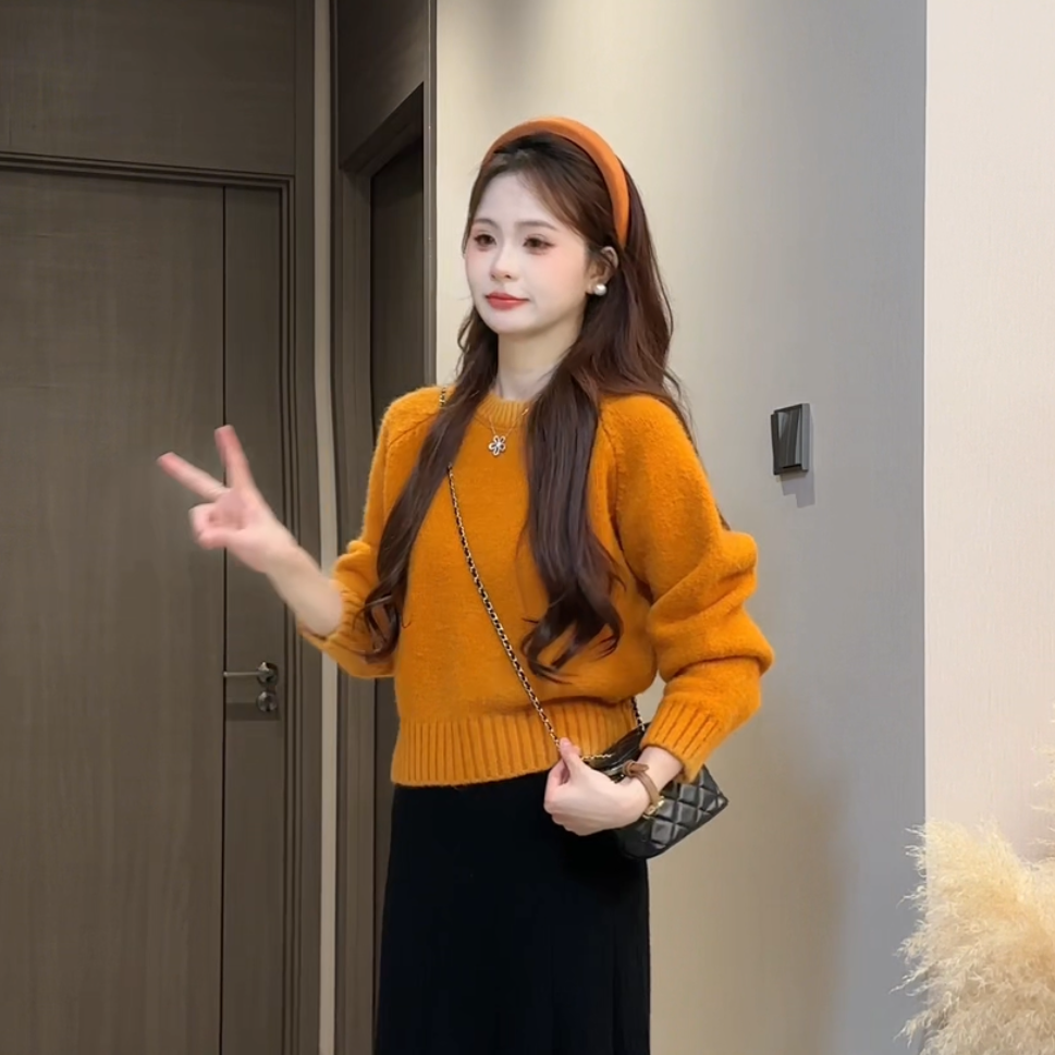 慵懒风圆领简约纯色毛衣女宽松2025秋冬韩版休闲百搭套头针织长袖