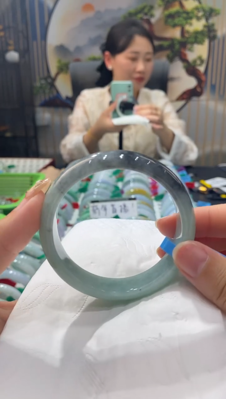 【闪购商品】翡翠手镯未镶嵌00003837