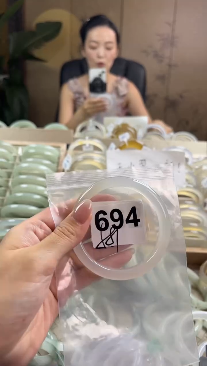 手镯玛瑙/玉髓未镶嵌694