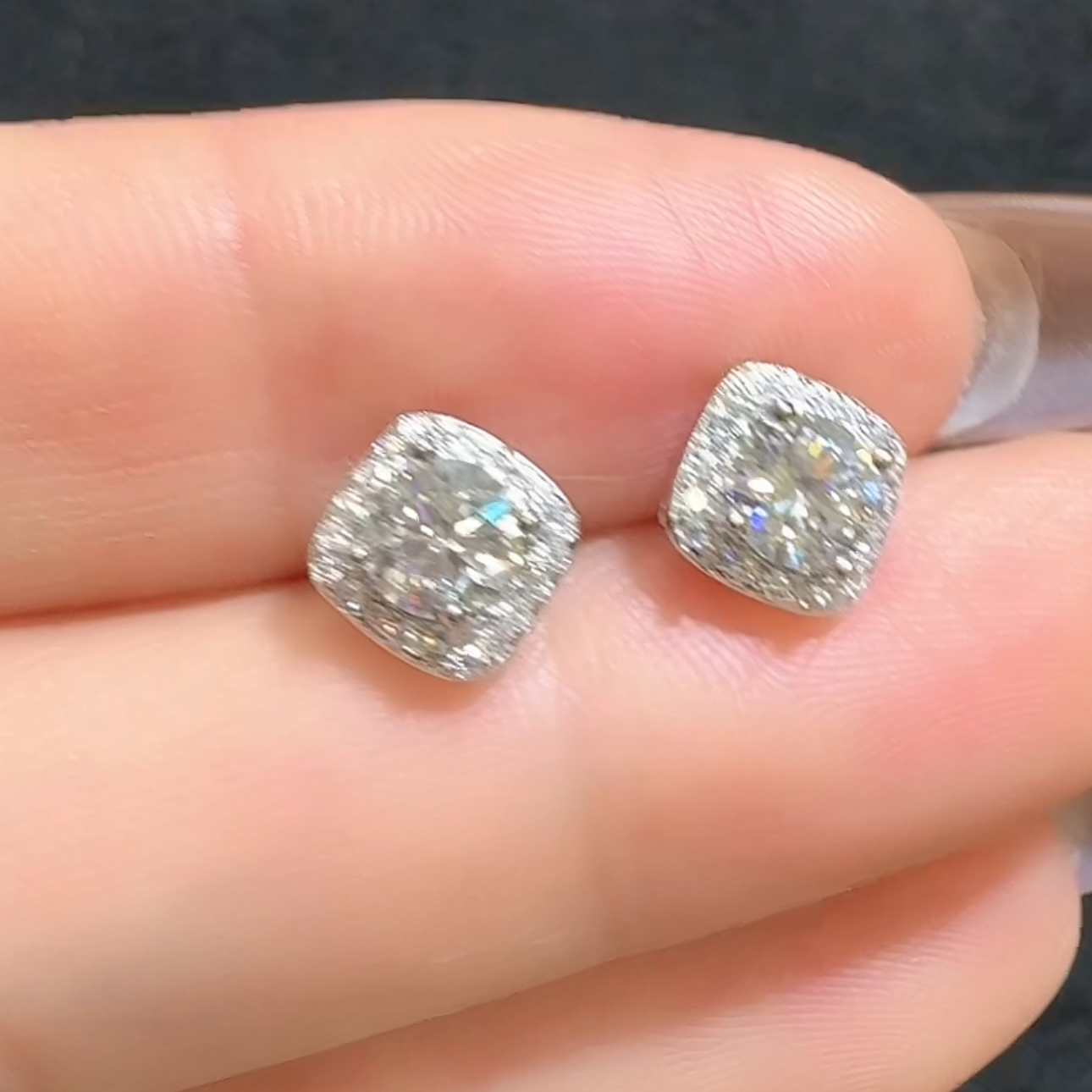 925银莫桑石耳饰 足银莫桑石耳钉925银针莫桑石耳钉 小方糖耳钉