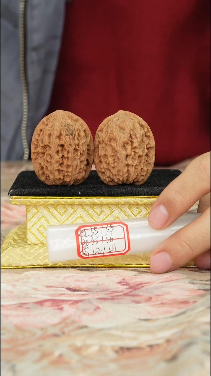 【闪购商品】文玩核桃把件非嫁接将军榜