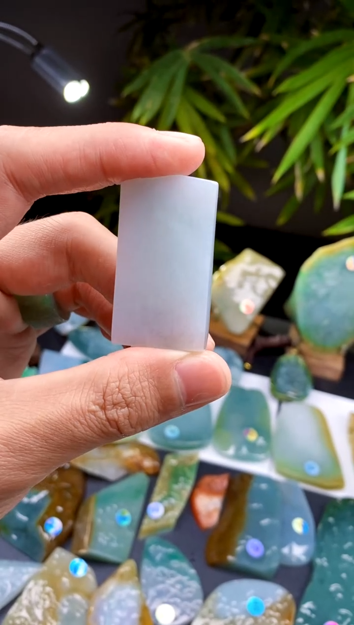 【闪购商品】定制翡翠未镶嵌翡翠