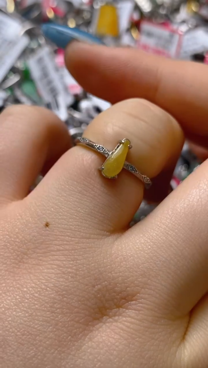 银S925镶嵌戒指翡翠百内无证书