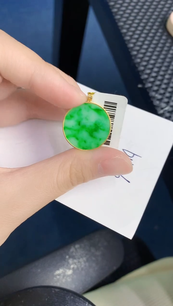 【闪购商品】翡翠颈饰18K金镶嵌0000000000