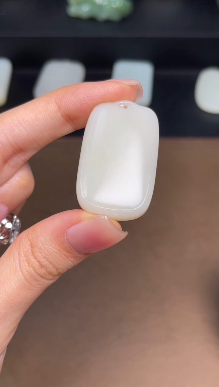 【闪购商品】和田玉颈饰未镶嵌30  巧雕