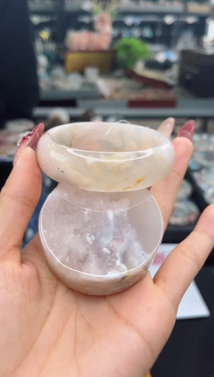 【闪购商品】石英质玉手镯未镶嵌54圈口（赠品镯心）1570025