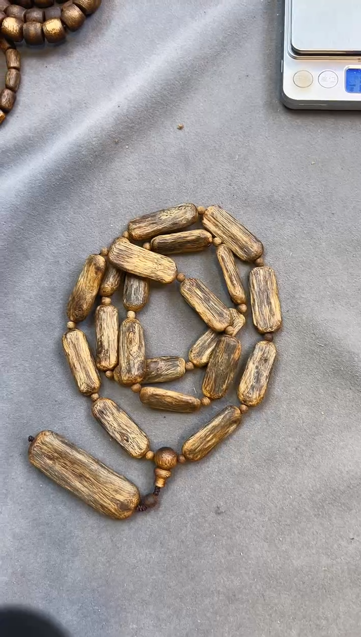 【闪购商品】沉香手串棋楠油叶子脖挂