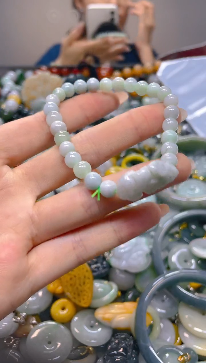 翡翠未镶嵌颈饰5MM/B/翡翠A货,1件也是批发价