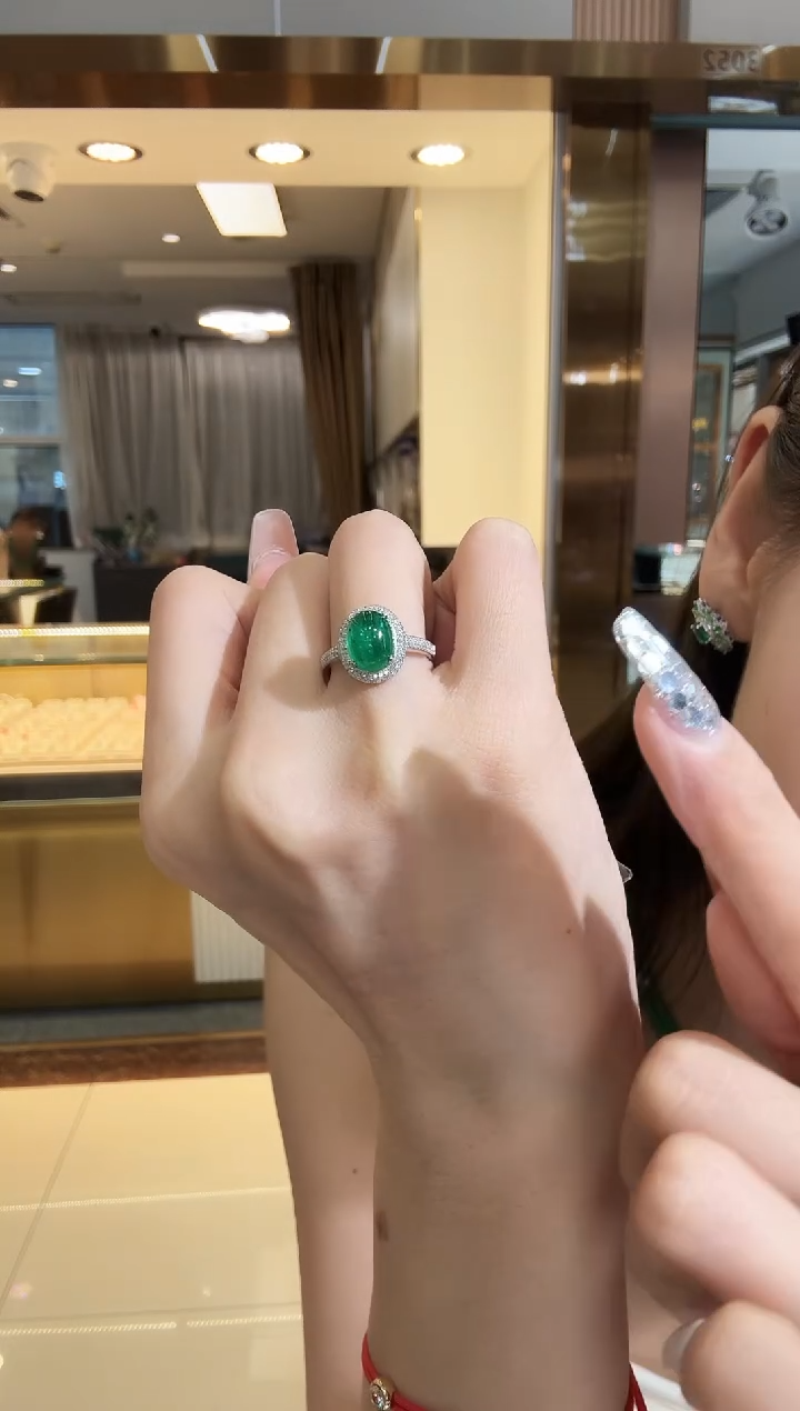 铂Pt950镶嵌戒指祖母绿3.10ct