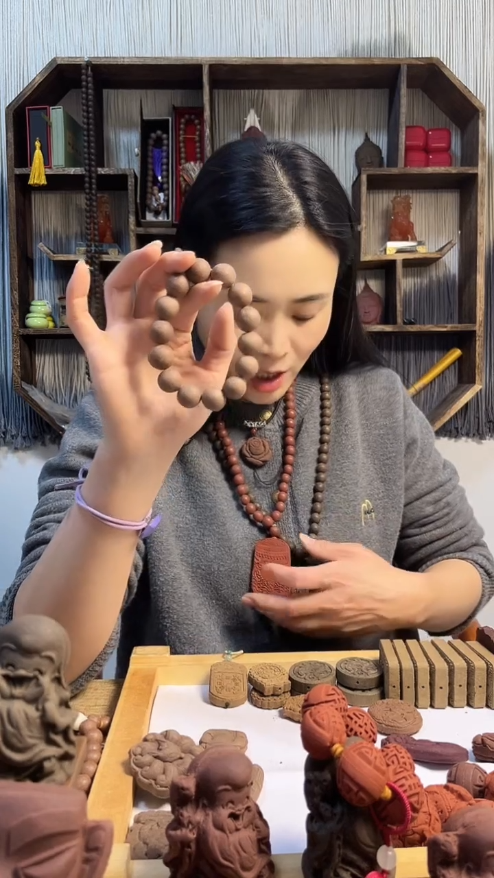 【闪购商品】泥塑鹅梨香方手串1.5