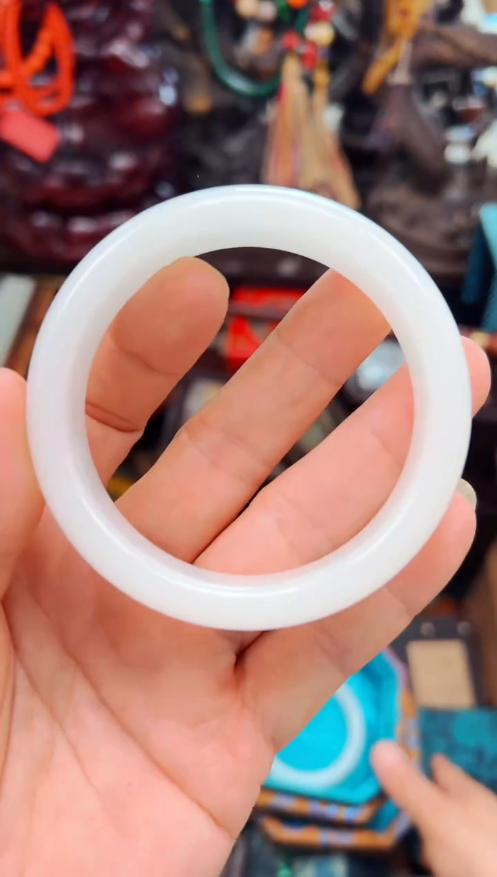 和田玉未镶嵌颈饰安哥精品专属链接e58