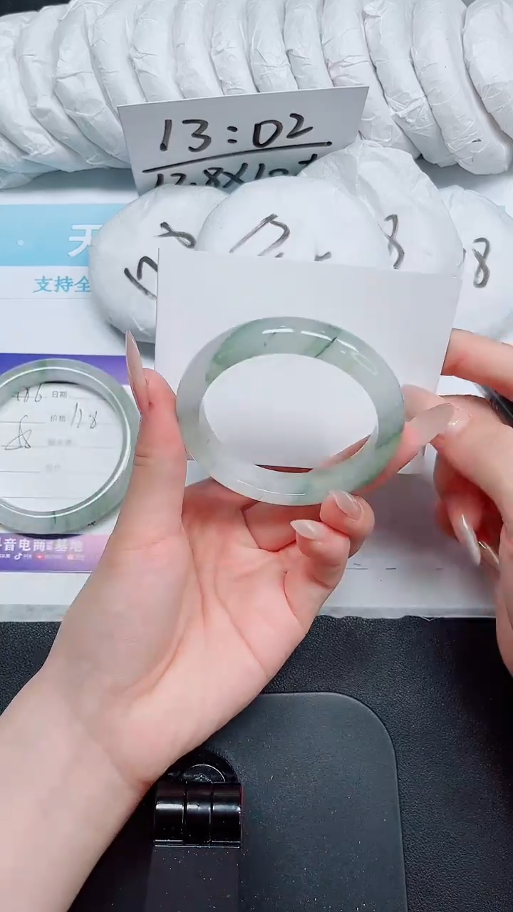 石英质玉手镯未镶嵌187-52.2