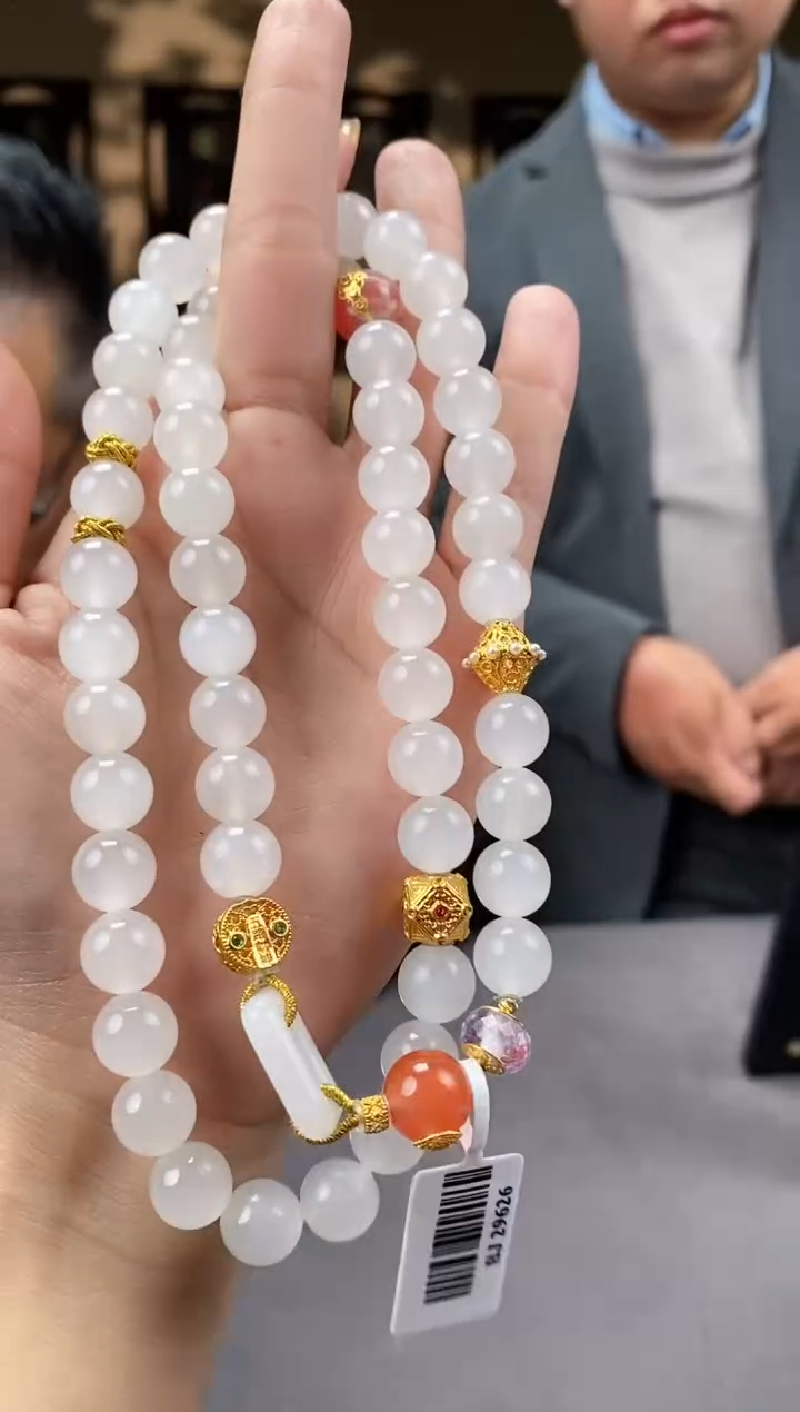 【闪购商品】和田玉颈饰18K金镶嵌C879