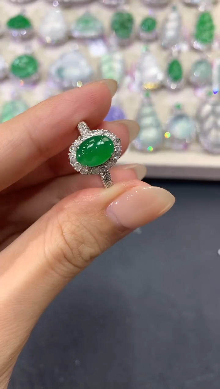 【闪购商品】翡翠戒指18K金镶嵌a304         