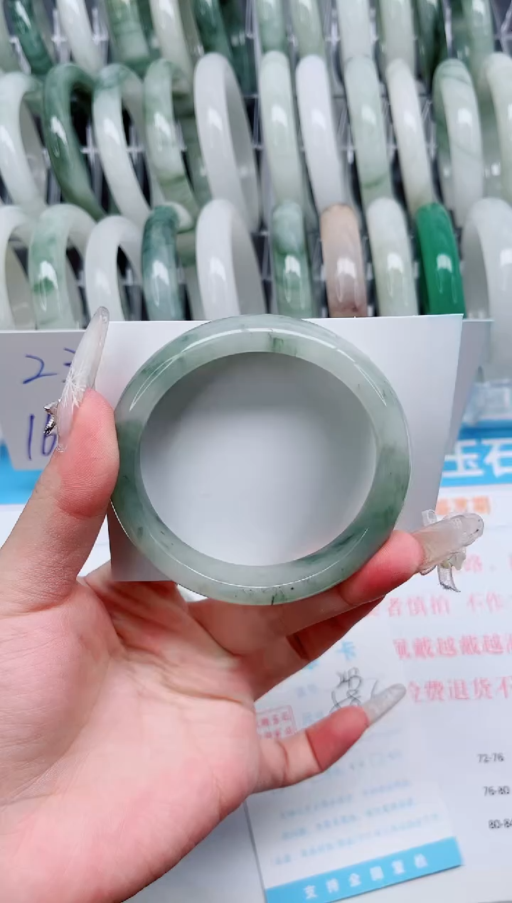 【闪购商品】石英质玉手镯未镶嵌A243-58.6