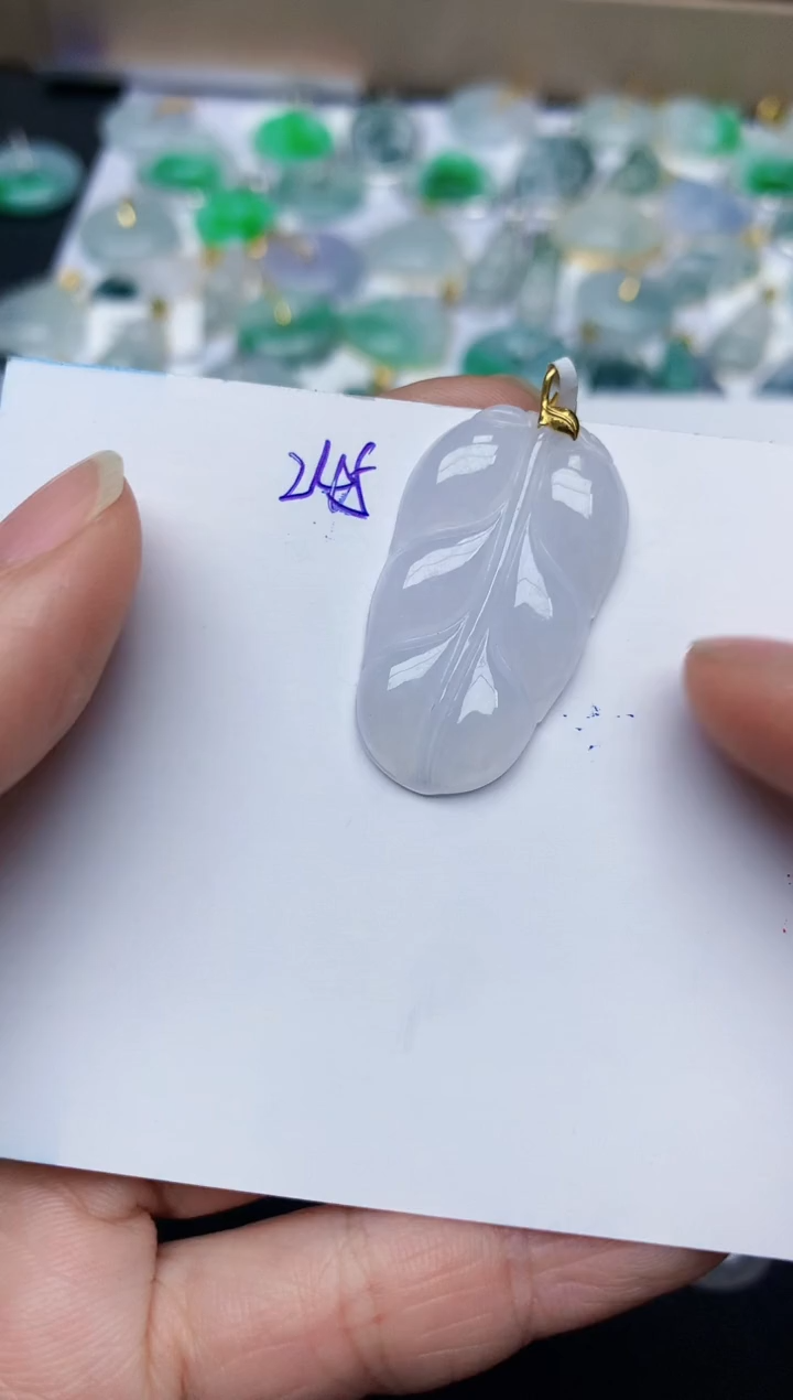 【闪购商品】翡翠颈饰18K金镶嵌天然翡翠A货   