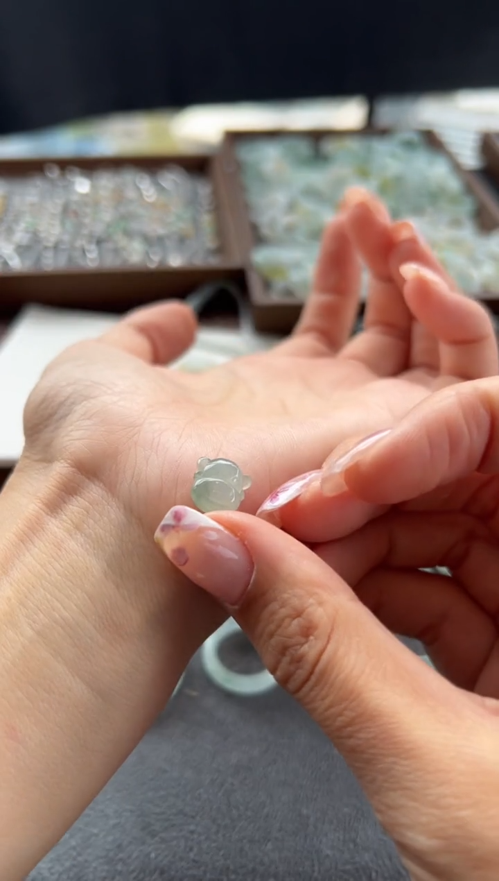 【闪购商品】翡翠吊坠(不含链)未镶嵌115号买断