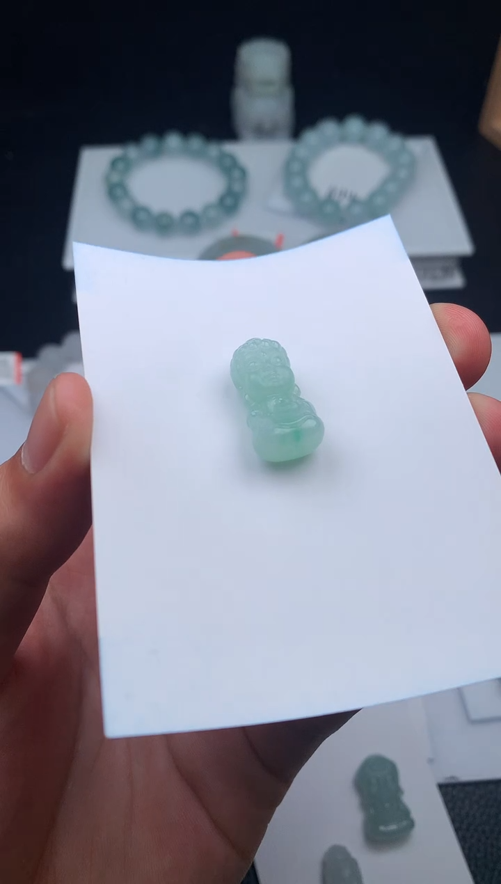 定制翡翠未镶嵌宝宝佛