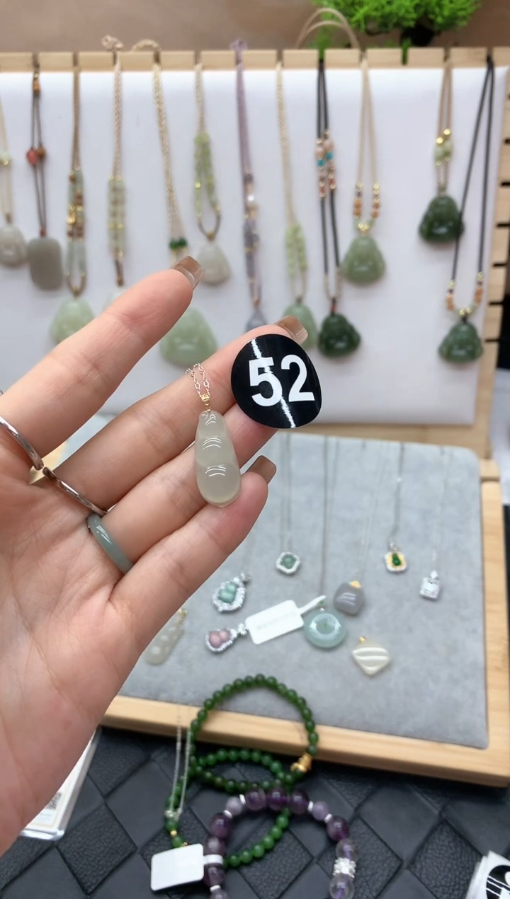 【闪购商品】和田玉颈饰18K金镶嵌吊坠4