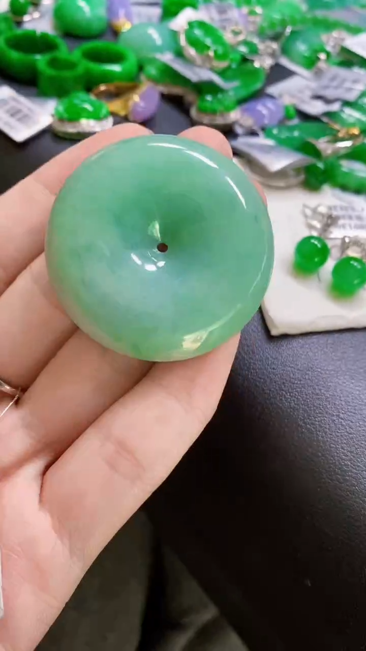 颈饰未镶嵌翡翠扣