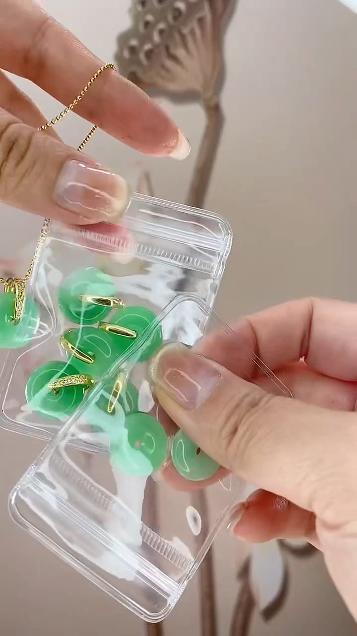 【闪购商品】翡翠吊坠(赠链)未镶嵌多样性小扣子X33