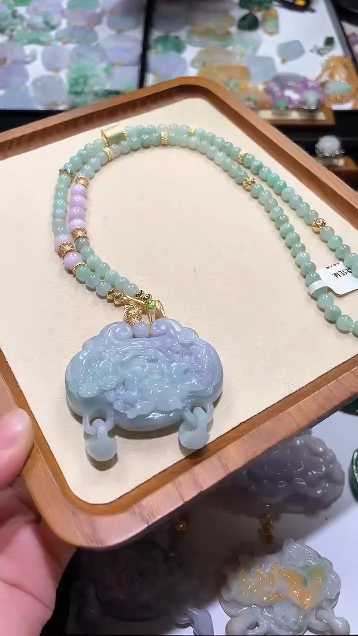【闪购商品】翡翠颈饰未镶嵌吊坠