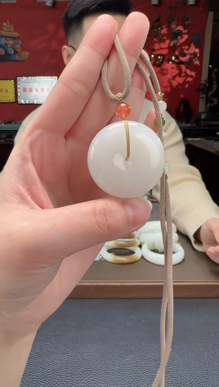 【闪购商品】和田玉颈饰未镶嵌白玉平安扣