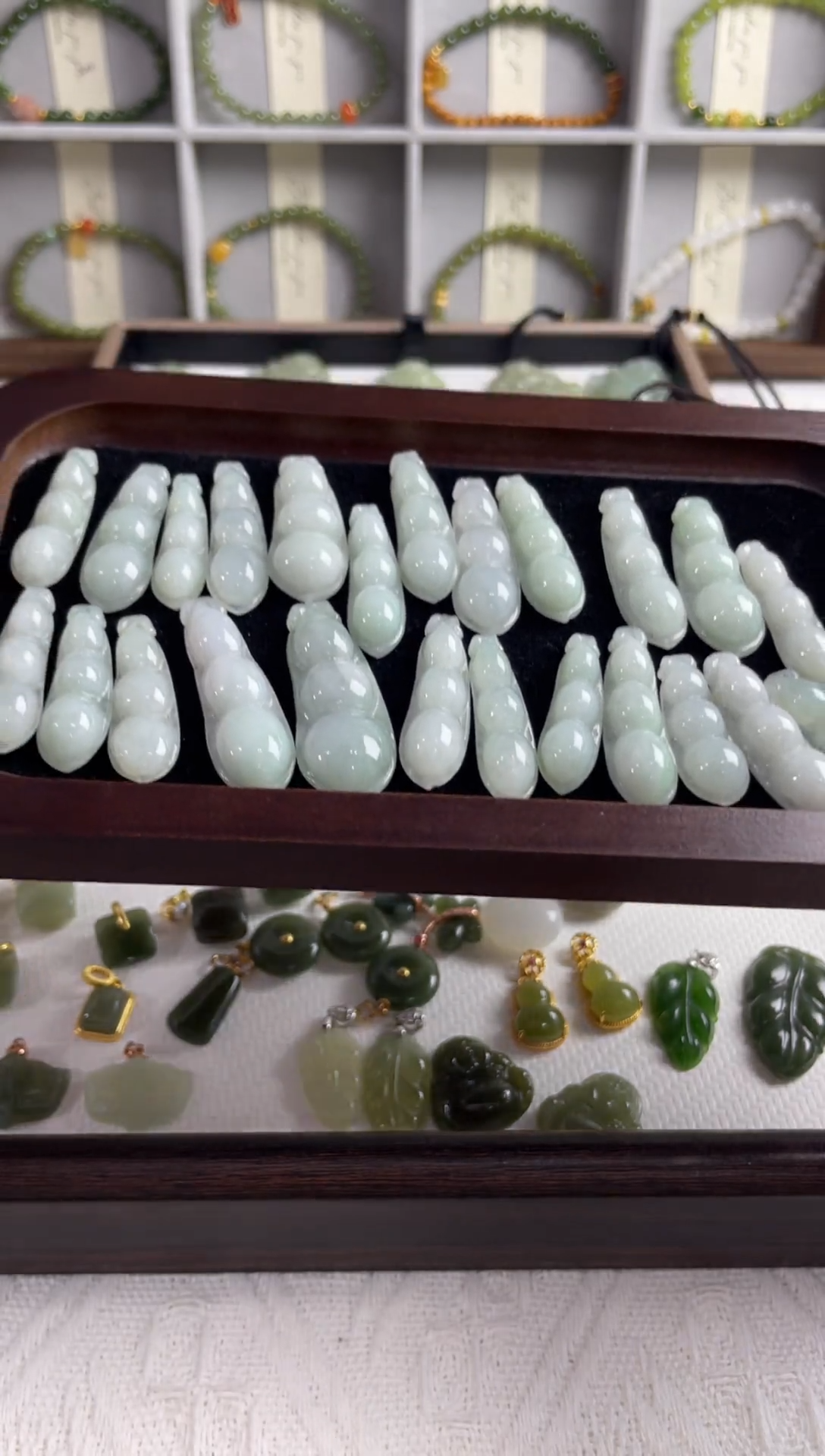 吊坠(不含链)未镶嵌翡翠吊坠(不含链) 未镶嵌 翡翠随机发