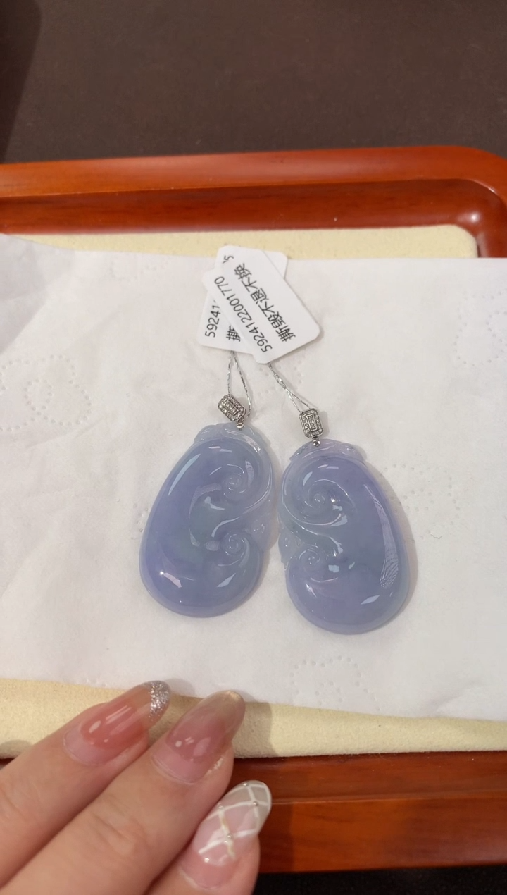 【闪购商品】翡翠颈饰18K金镶嵌天然缅甸a货翡翠(多样性发其一)