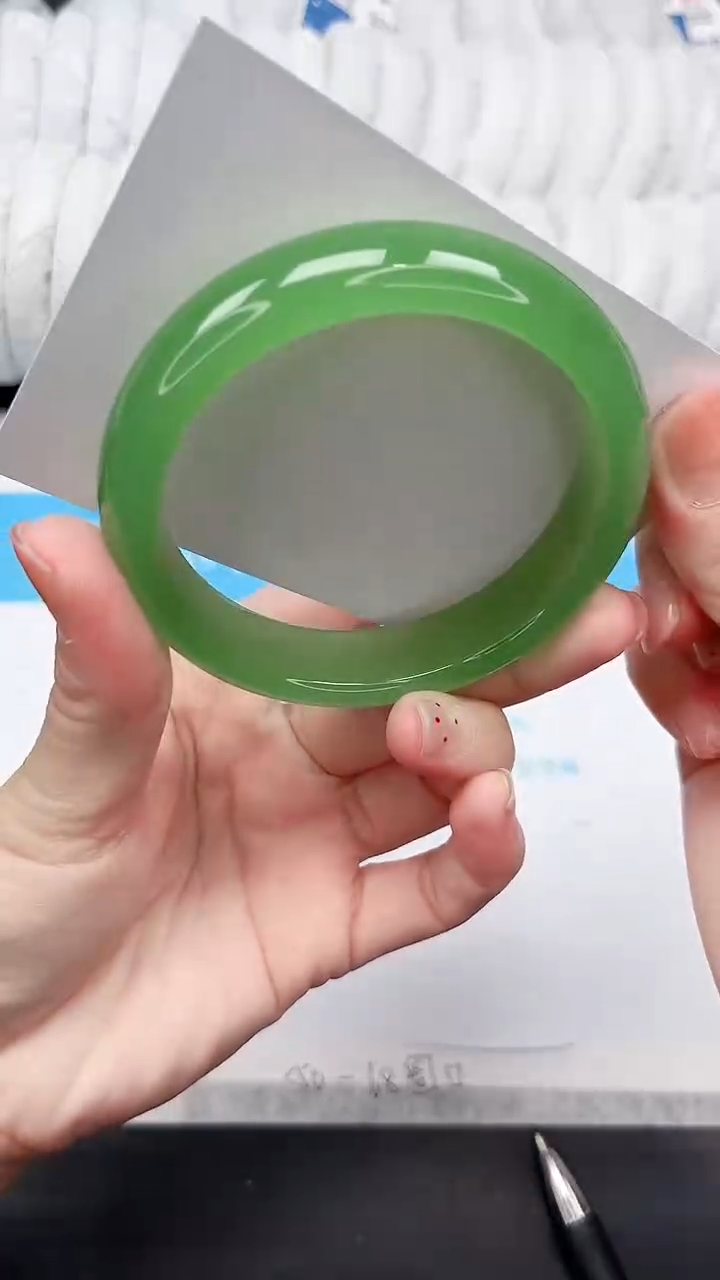 未镶嵌手镯石英质玉127-61.2ML