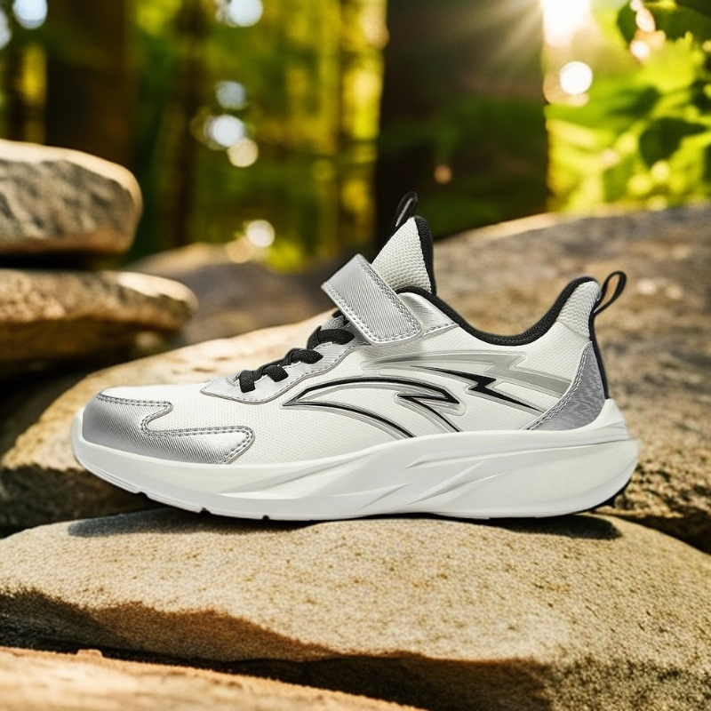 皮面防泼水安踏儿童跑鞋2025秋季新款男童防滑耐磨大童童鞋45501