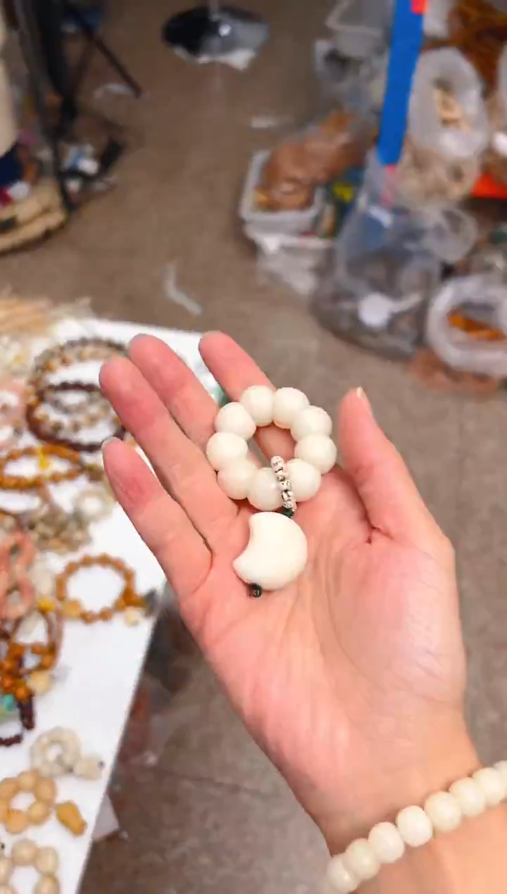 吊坠菩提根/象牙果荔枝栋手捻 月呀