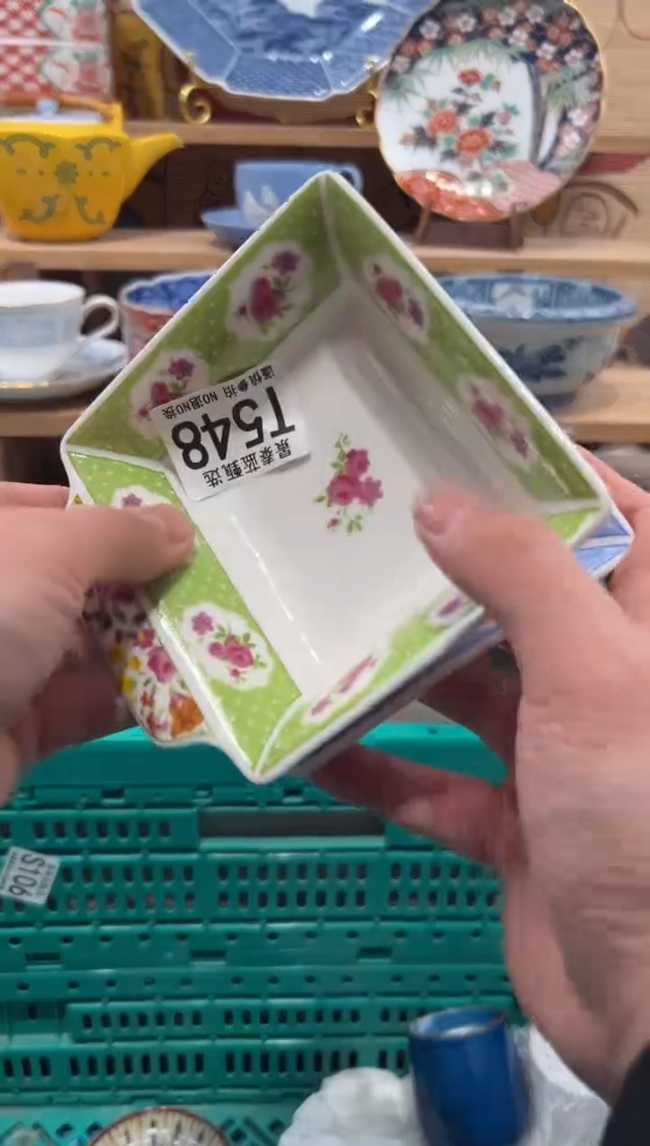 瓷片霓*瓷片------T548