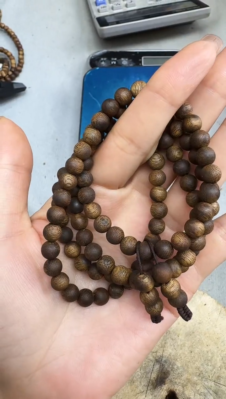 沉香手串0721红骨凹身圆珠多圈多样性发一