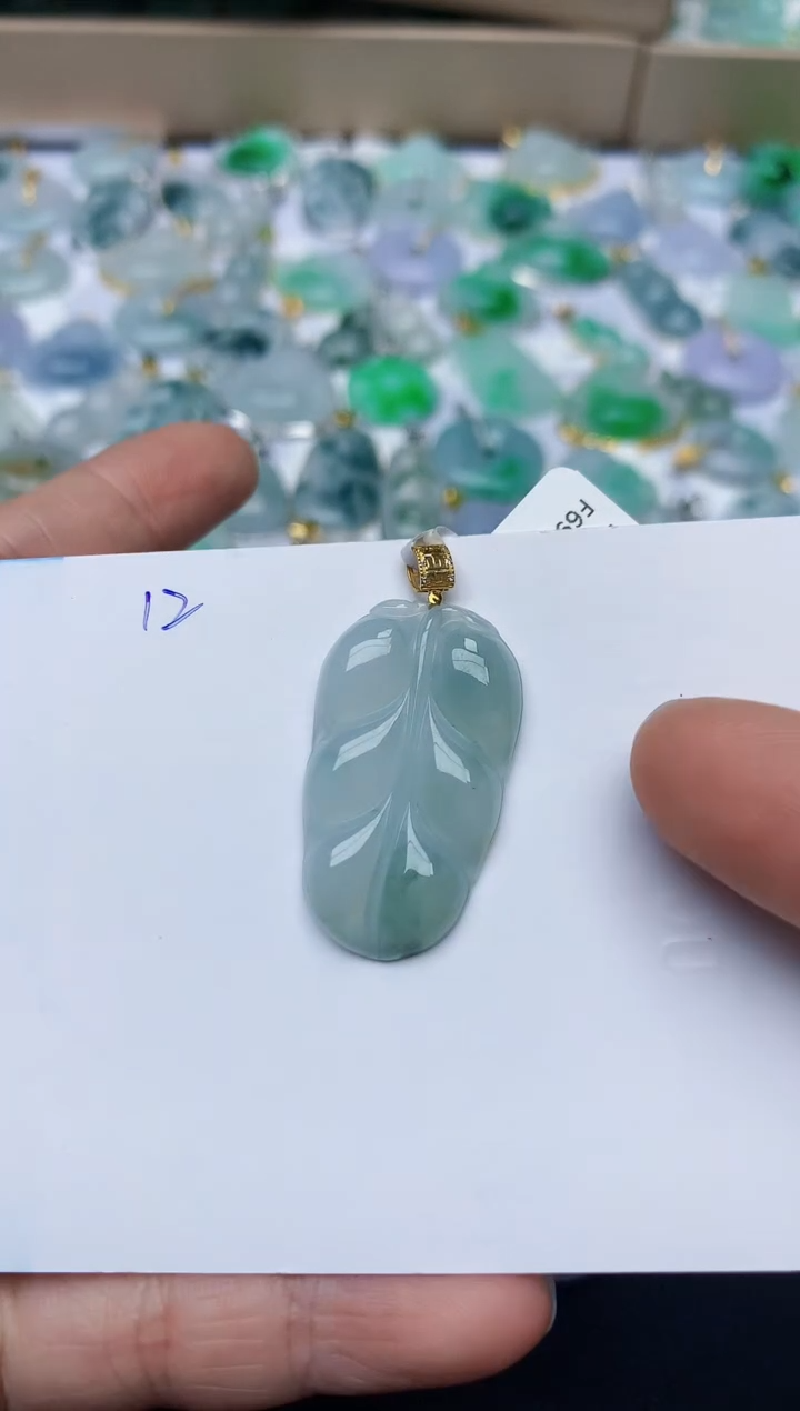 【闪购商品】翡翠颈饰18K金镶嵌天然翡翠A货  